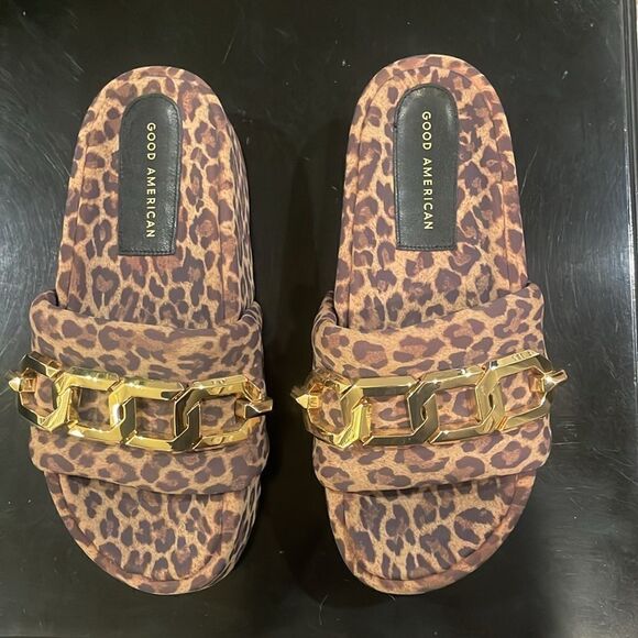 Good American Chain Platform Slide Sandal Leopard
Size 7 1/2 - Picture 5 of 12